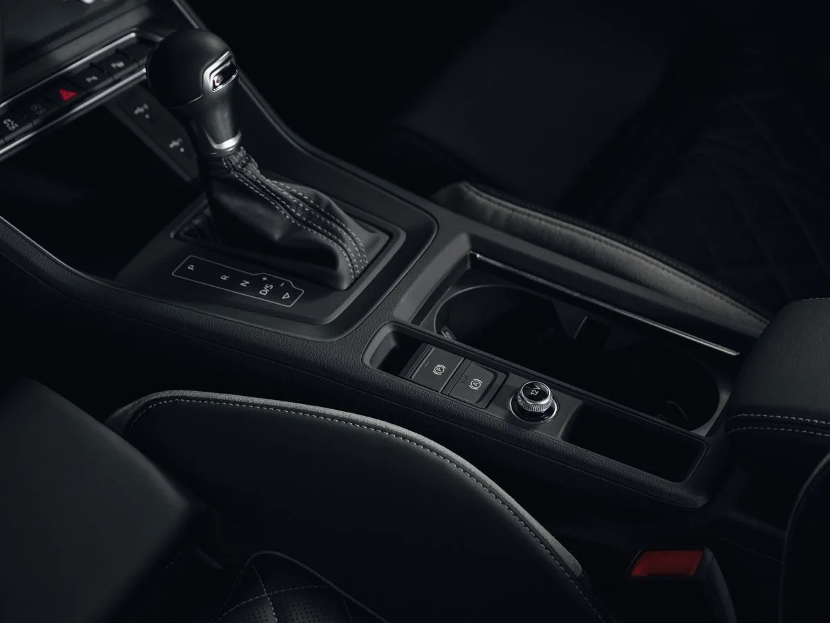Audi Q3 - фото 21