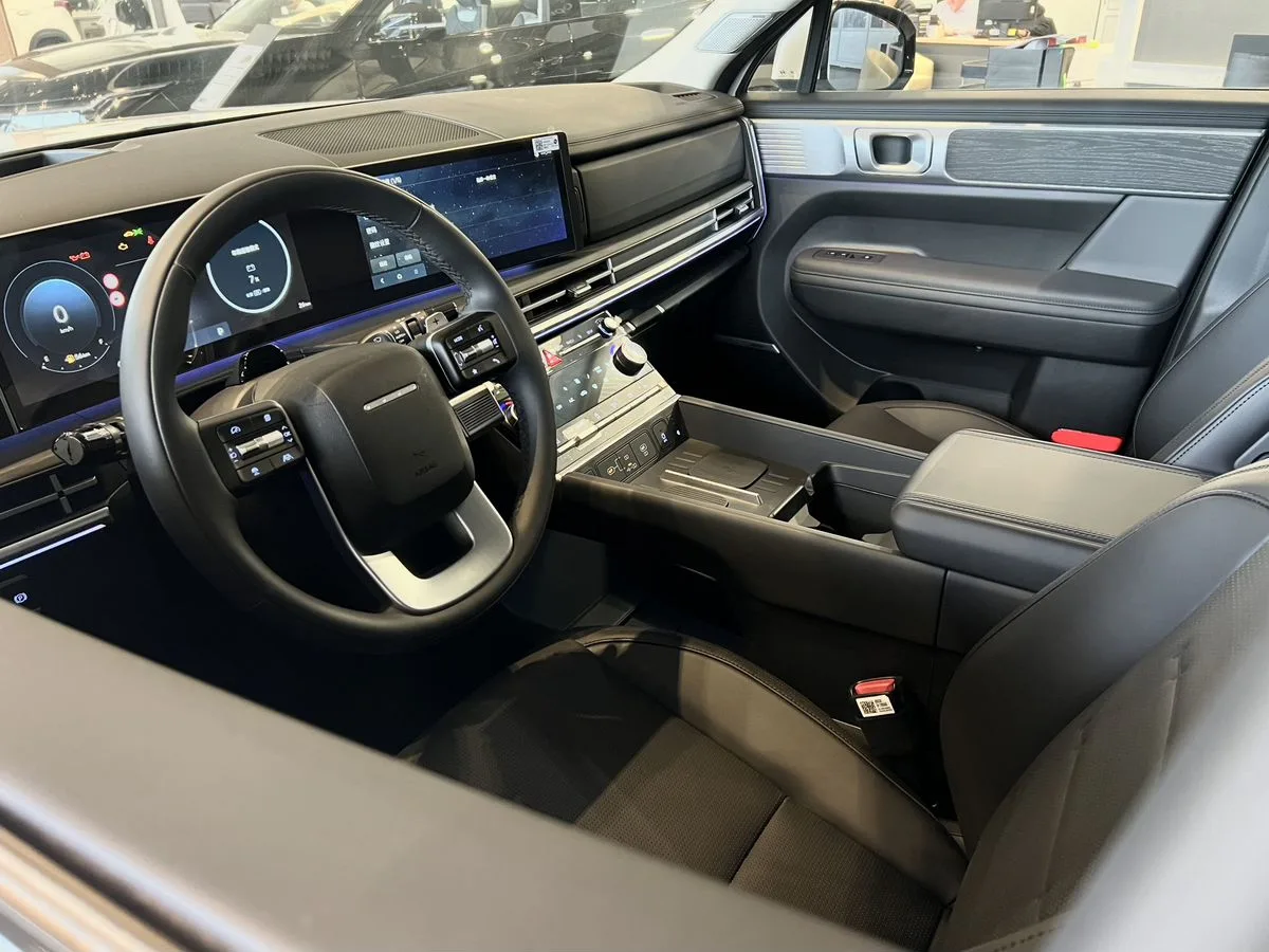 Hyundai Santa Fe - фото 9