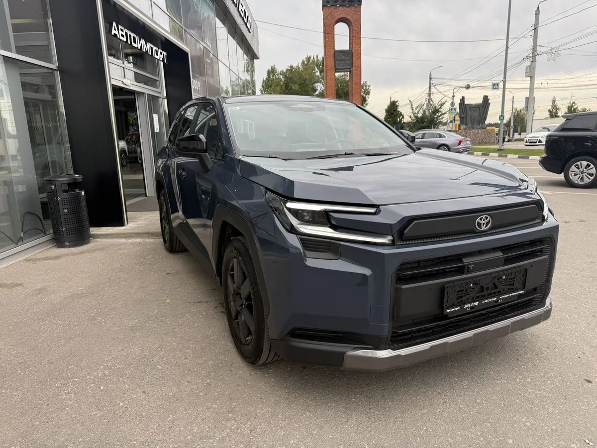 Toyota RAV4 - фото 3