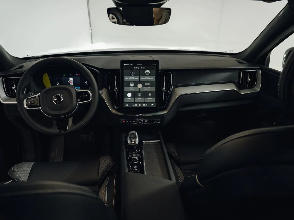 Volvo XC60 - фото 19