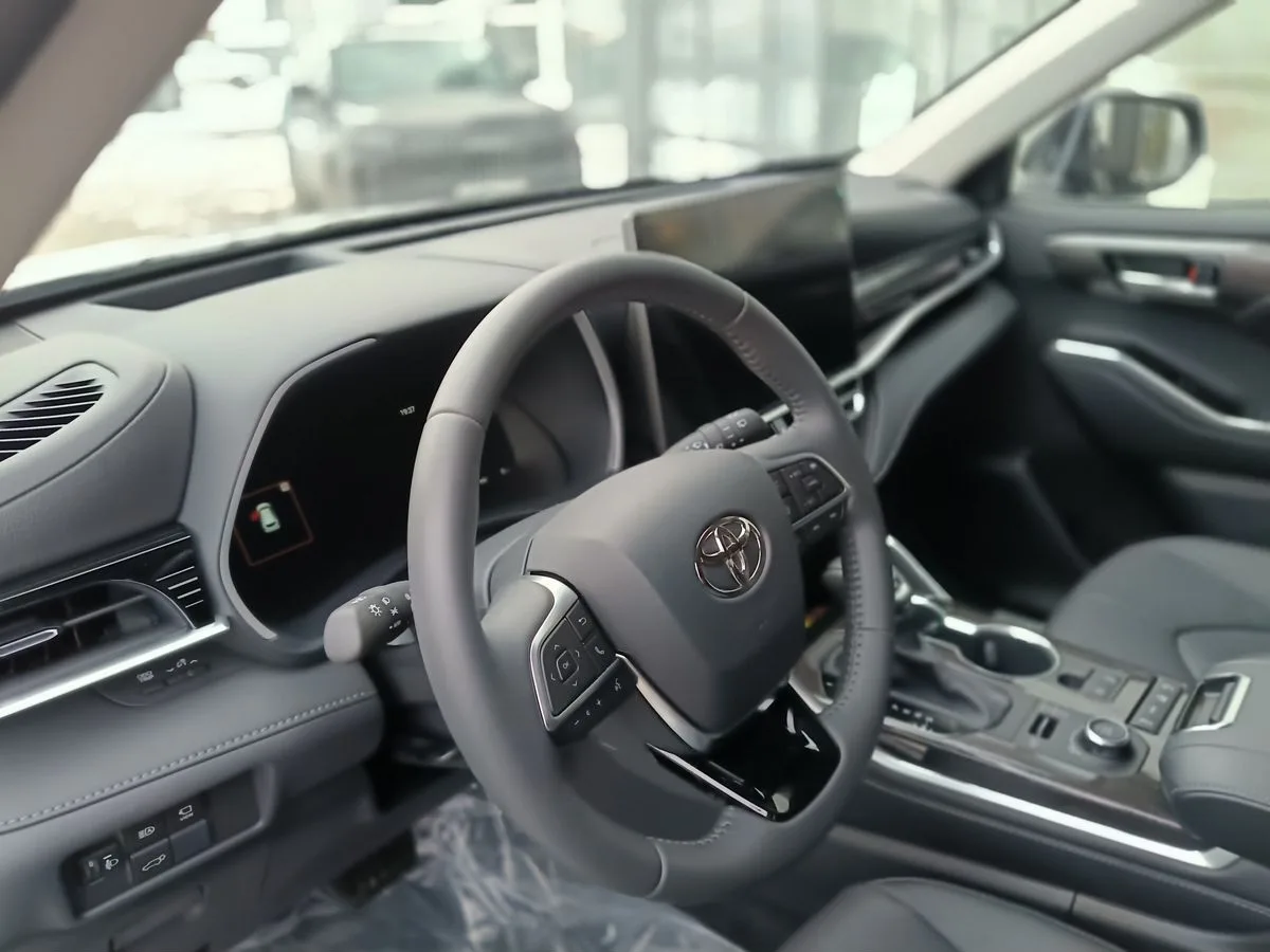 Toyota Highlander - фото 9