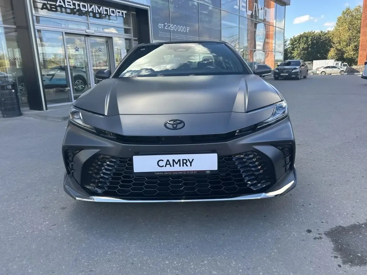 Toyota Camry - фото 3