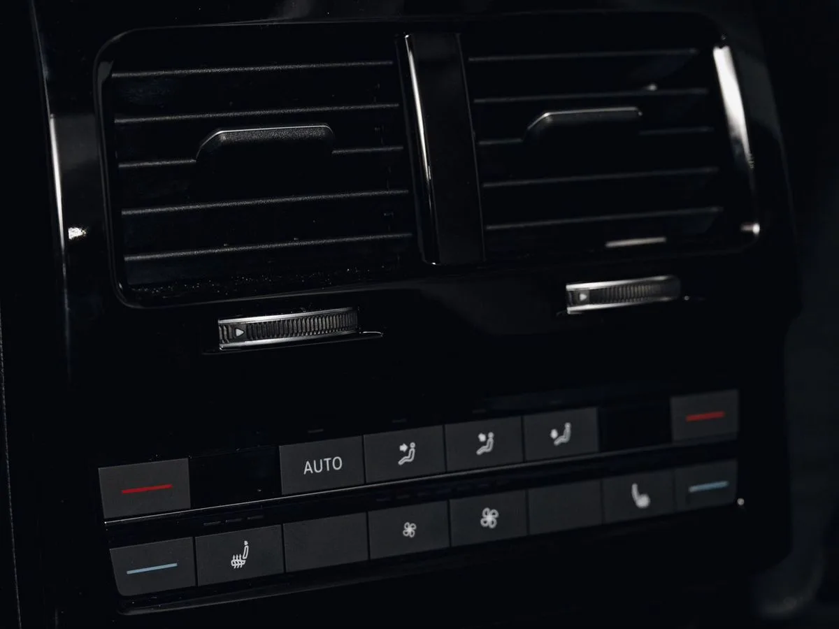 Volkswagen Touareg - фото 21