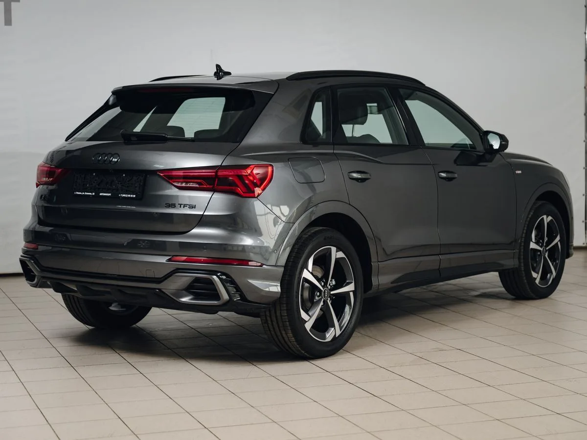 Audi Q3 - фото 7