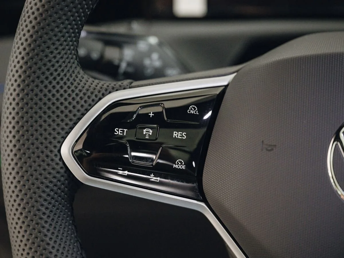 Volkswagen Tiguan - фото 26